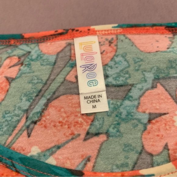 EUC LuLaRoe Perfect T - Medium - Picture 2 of 4